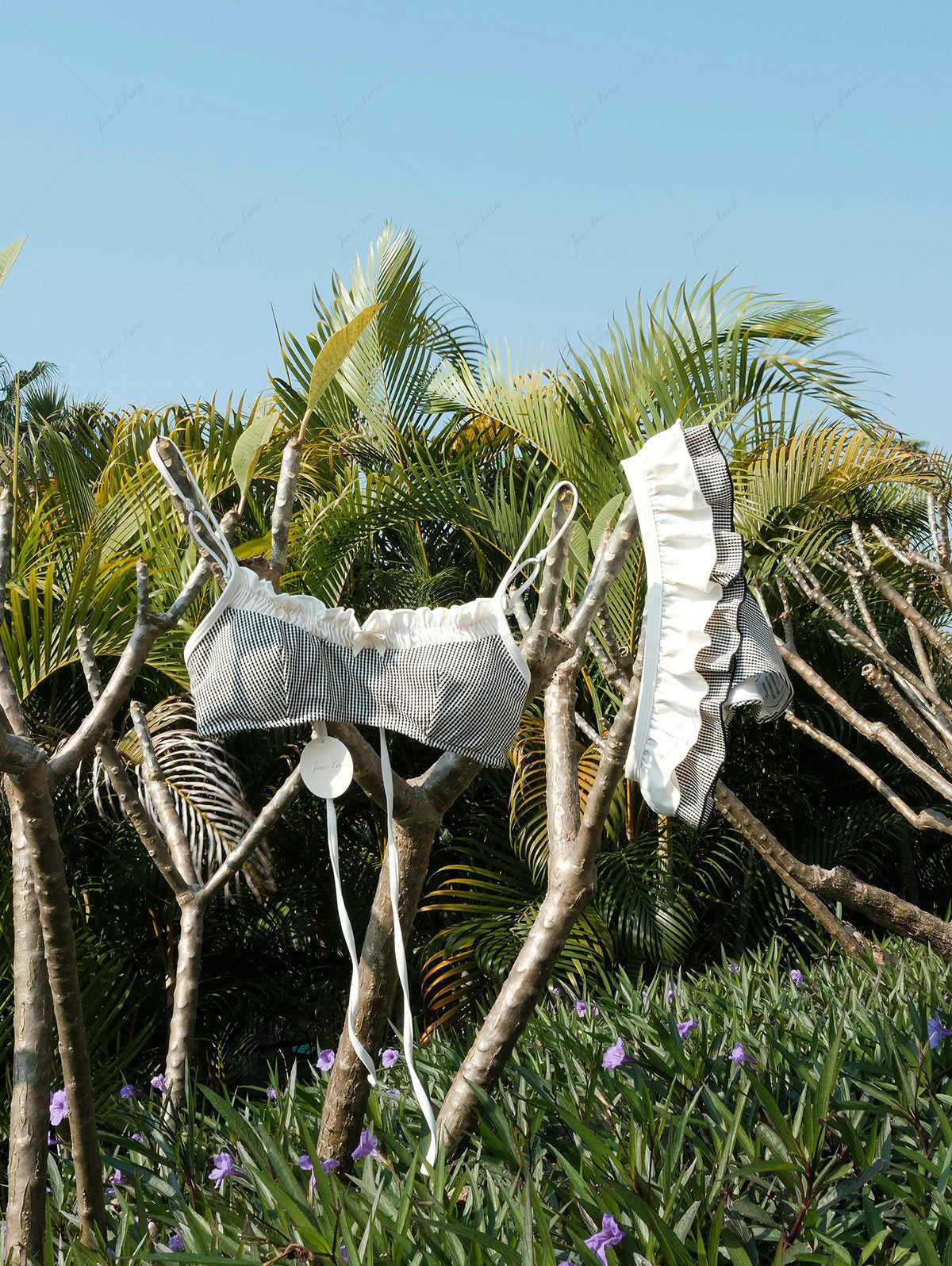 Calcinha de Biquíni Peplum Creme Dourado Valentina Privée | Moda Praia Feminina Premium