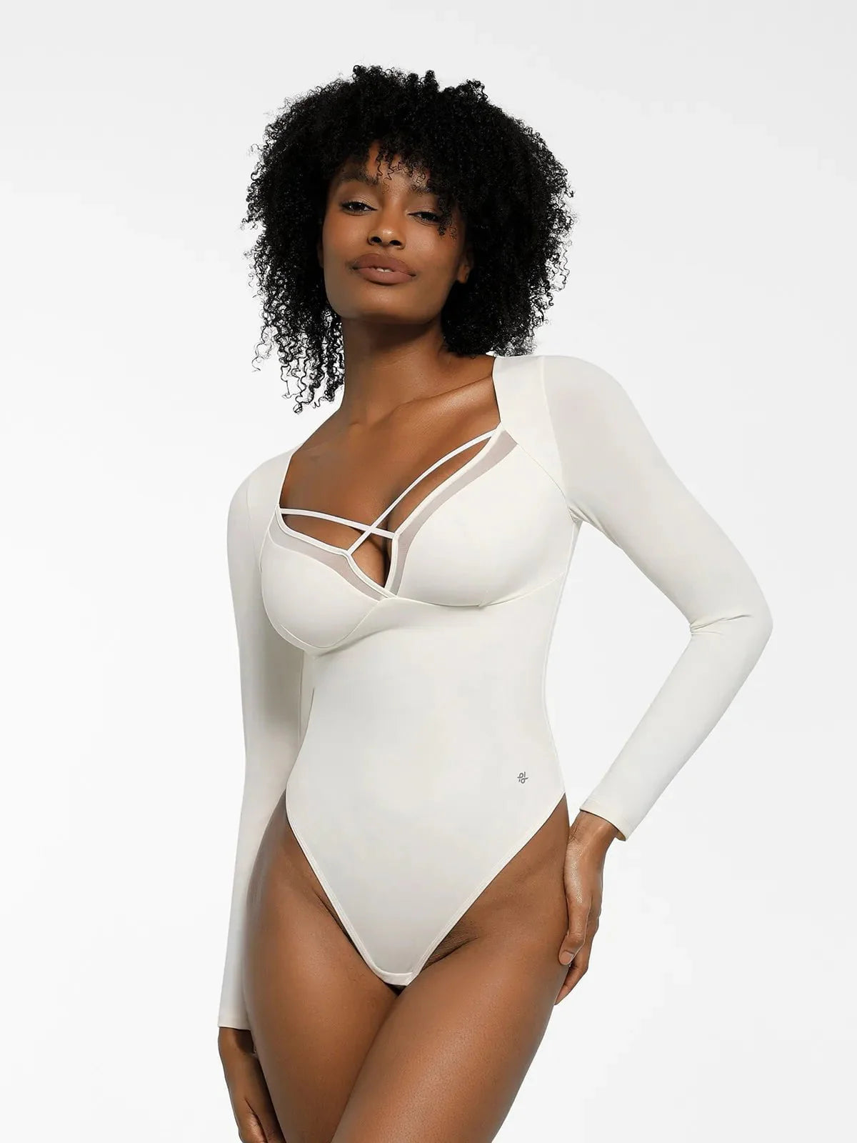Body modelador manga longa com painel em malha e controle abdominal