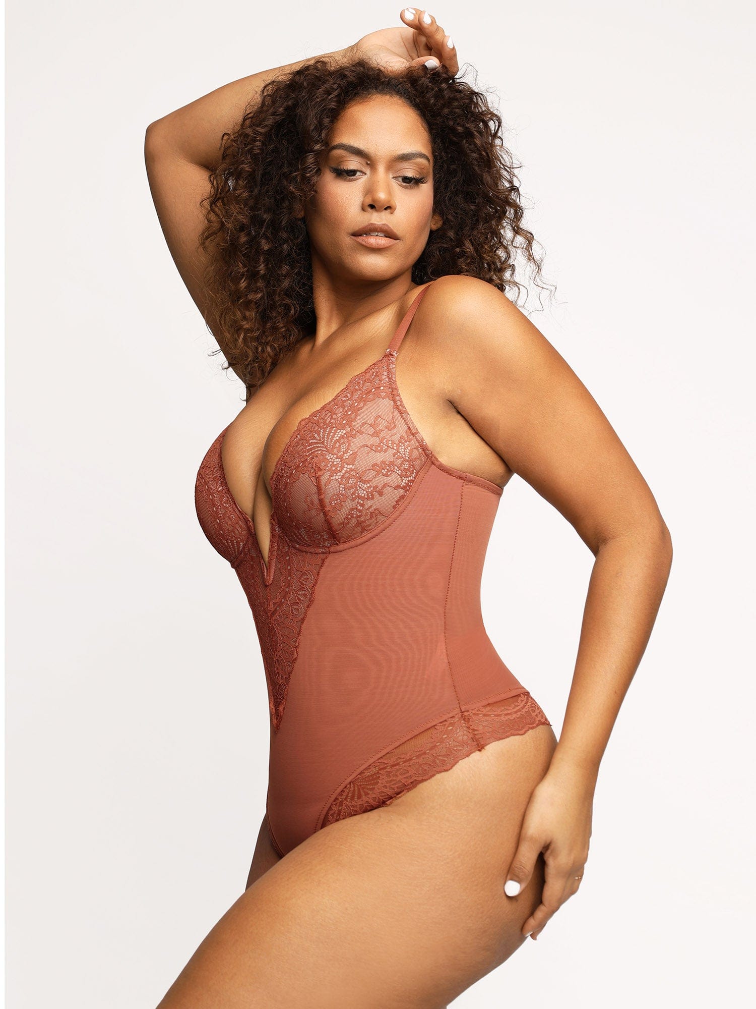 Body Modelador Rendado com Decote V Profundo | Tanga