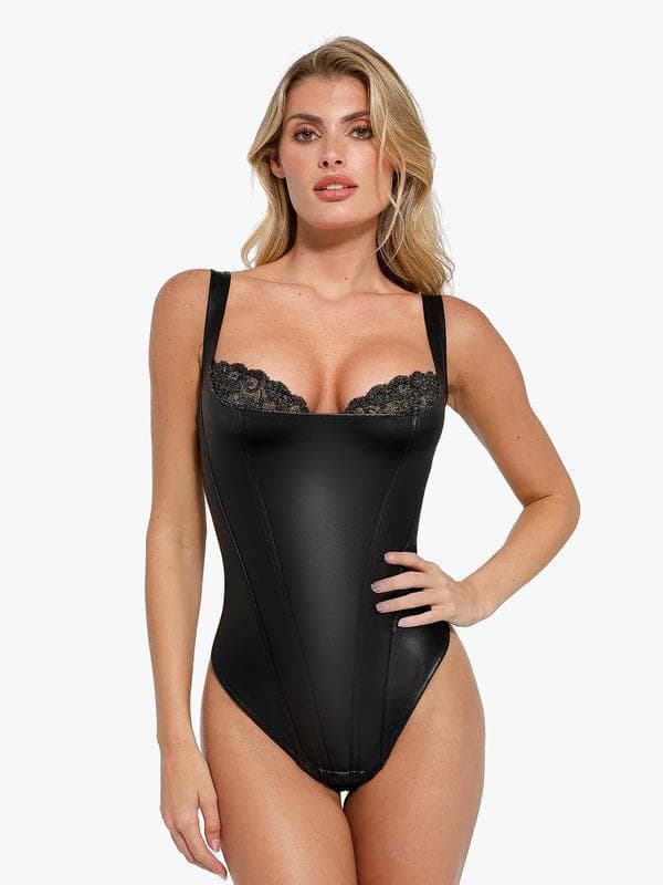Body modelador em couro sintético com renda balconette