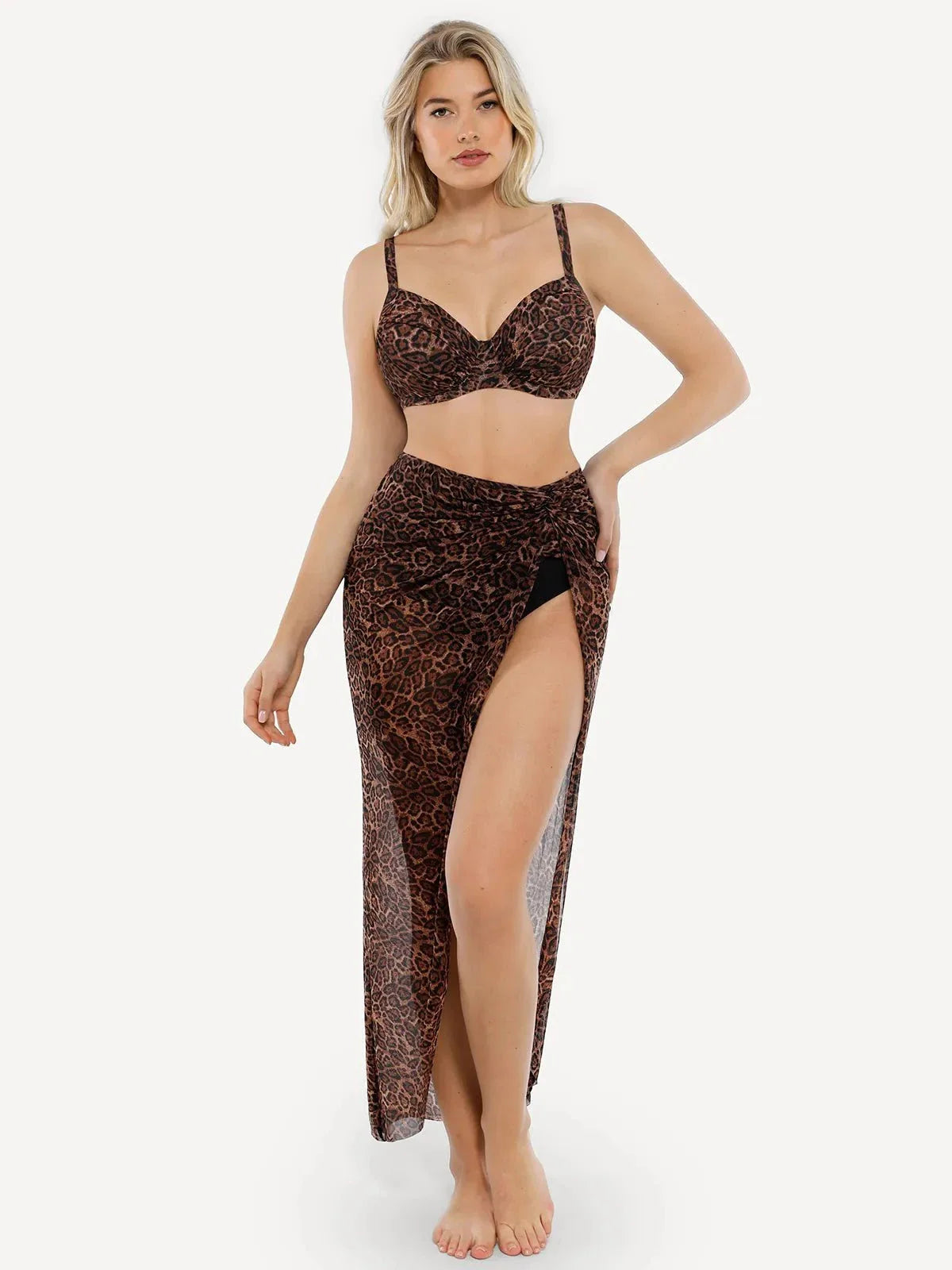 Conjunto de Maiô Halter com Controle Abdominal e Saída de Praia | Valentina Privée