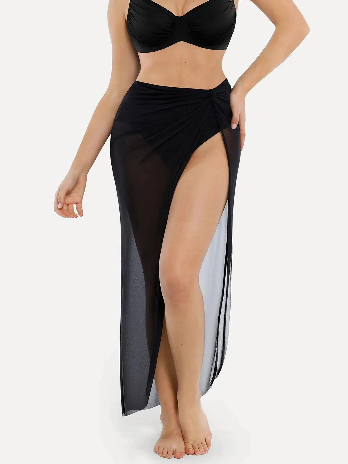 Conjunto de Maiô Halter com Controle Abdominal e Saída de Praia | Valentina Privée