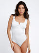 Roupas modeladoras sem costura em modal com efeito alisante - bodys com fio dental